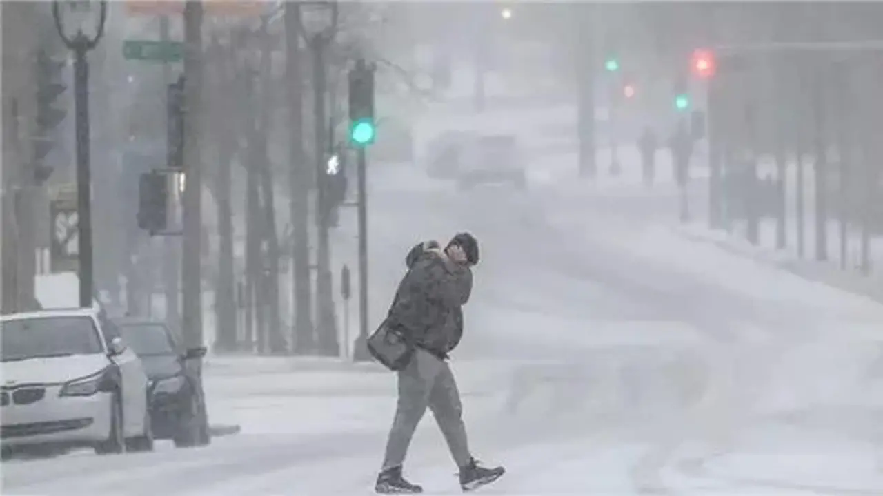 شلل بمطارات أمريكا.. عاصفة شتوية ضخمة تتسبب في إلغاء 10 آلاف رحلة جوية